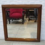 Lote: 82 - Lote: 82 - Cómoda con espejo