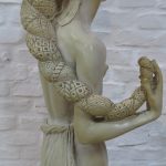 Lote: 24 - Lote: 24 - Veladora en figura de mujer