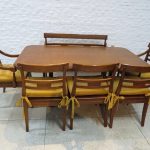 Lote: 130 - Lote: 130 - Juego de comedor