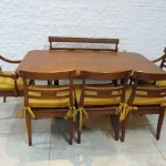 Lote: 130 - Lote: 130 - Juego de comedor