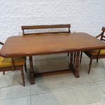 Lote: 130 - Lote: 130 - Juego de comedor