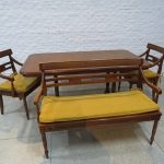 Lote: 130 - Lote: 130 - Juego de comedor