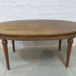 Lote: 125 - Lote: 125 - Mesa de comedor Luis XVI