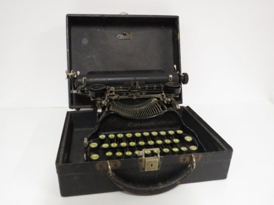 Lote: 96 - Lote: 96 - Maquina de escribir 