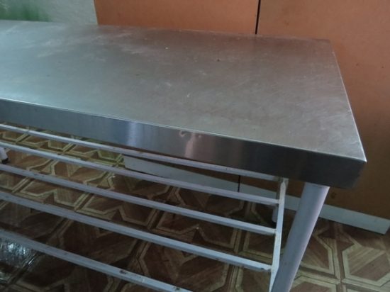Lote: 2 - Lote: 2 - Mesa de trabajo