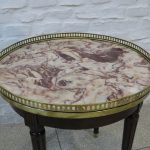 Lote: 50 - Lote: 50 - Mesita de sala Inglesa