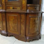 Lote: 148 - Lote: 148 - Aparador estilo Holandés