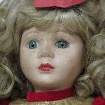 Lote: 19 - Lote: 19 - Muñeca porcelana