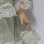 Lote: 20 - Lote: 20 - Muñeca porcelana