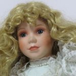 Lote: 20 - Lote: 20 - Muñeca porcelana