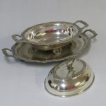 Lote: 49 - Lote: 49 - Sopera en metal