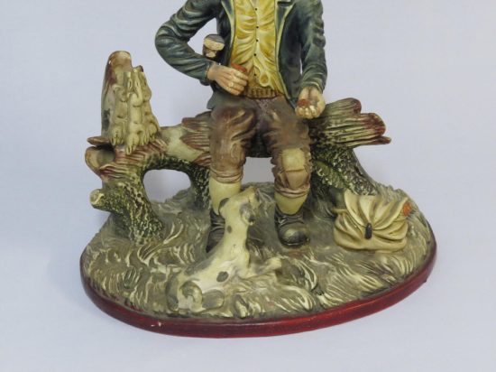 Lote: 14 - Lote: 14 - Figura de loza
