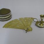 Lote: 20 - Lote: 20 - Lote de bronce y abanico