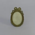 Lote: 115 - Lote: 115 - Miniatura, porta retrato, bandeja
