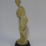 Lote: 104 - Lote: 104 - Estatuilla en yeso