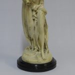 Lote: 106 - Lote: 106 - Estatuilla en yeso