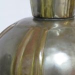 Lote: 145 - Lote: 145 - Jarrón en metal