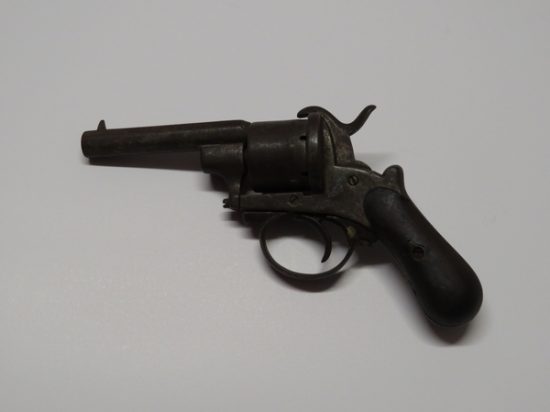 Lote: 190 - Lote: 190 - Revolver antiguo