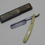 Lote: 102 - Lote: 102 - Navaja de barbero