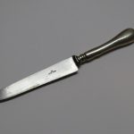 Lote: 105 - Lote: 105 - Cuchillo de mesa