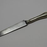 Lote: 105 - Lote: 105 - Cuchillo de mesa