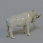 Lote: 14 - Lote: 14 - Búfalo en porcelana