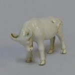 Lote: 14 - Lote: 14 - Búfalo en porcelana
