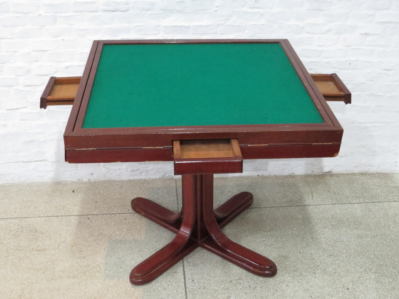 Lote: 66 - Lote: 66 - Mesa de juego