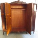 Lote: 65 - Lote: 65 - Ropero Frances