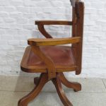 Lote: 44 - Lote: 44 - Silla giratoria de roble