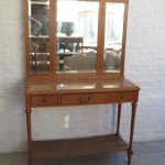 Lote: 85 - Lote: 85 - Toilette en roble