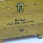 Lote: 68 - Lote: 68 - Antiguo botinero lustrador
