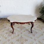 Lote: 37 - Lote: 37 - Mesa de sala Victoriana