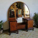 Lote: 108 - Lote: 108 - Toilette Reina en cedro y raiz