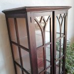 Lote: 103 - Lote: 103 - Vitrina en roble