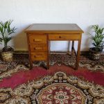 Lote: 102 - Lote: 102 - Escritorio en cedro