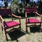 Lote: 77 - Lote: 77 - Par de sitiales Tudor