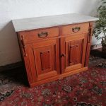 Lote: 100 - Lote: 100 - Mueble bajo en cedro