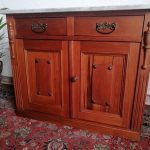 Lote: 100 - Lote: 100 - Mueble bajo en cedro