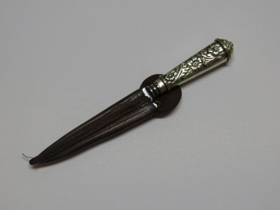 Lote: 172 - Lote: 172 - Cuchillo verijero