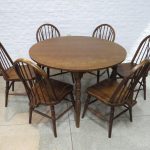 Lote: 154 - Lote: 154 - Mesa de comedor circular