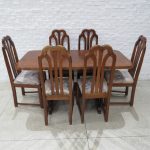 Lote: 137 - Lote: 137 - Juego de comedor