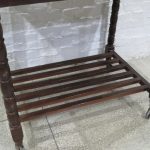 Lote: 47 - Lote: 47 - Mesa auxiliar