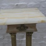 Lote: 115 - Lote: 115 - Pedestal Imperio