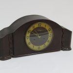 Lote: 111 - Lote: 111 - Reloj de mesa