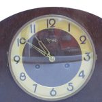 Lote: 111 - Lote: 111 - Reloj de mesa