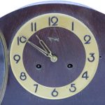 Lote: 111 - Lote: 111 - Reloj de mesa