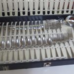 Lote: 107 - Lote: 107 - Juego de cubiertos