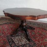 Lote: 61 - Lote: 61 - Mesa de sala Victoriana