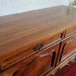 Lote: 146 - Lote: 146 - Mueble aparador Ingles